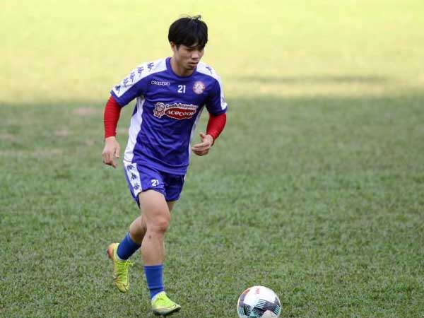 Lần đầu đá derby Sài Gòn, Công Phượng cam phận cảnh dự bị?