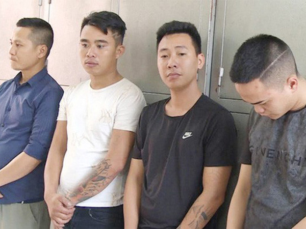 Đường dây mua bán thiếu nữ rồi ép làm nhân viên 'quán hát'