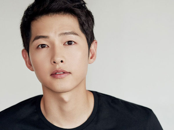 Tranh cãi thông tin hiếm về bạn gái tin đồn của Song Joong Ki: Mỹ nhân luật sư 1 đời chồng, bén duyên ở vụ ly dị Song Hye Kyo?