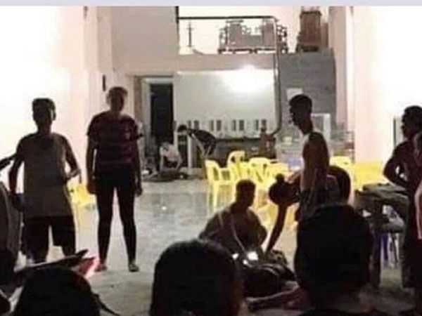 Xin việc ở quán cà phê không được, cầm dao đâm nhân viên vị trí ứng tuyển