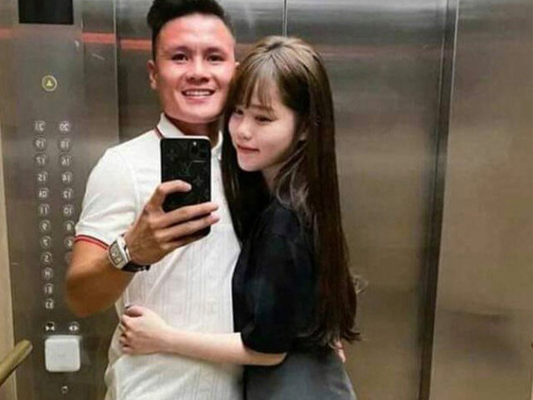 Quang Hải khoe ảnh đưa Huỳnh Anh về nhà chơi, khen người yêu khéo dỗ em bé