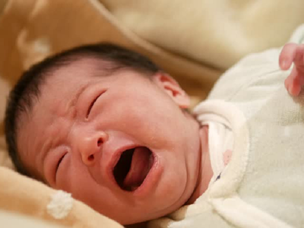 Người cha hóa 'quỷ dữ' khi ném con 3 tháng tuổi ra ngoài cửa sổ vì nghe tiếng khóc