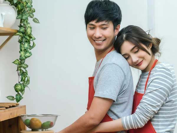 Đàn ông càng chăm làm việc nhà giúp vợ vừa ngừa được bệnh tật lại sống thọ hơn