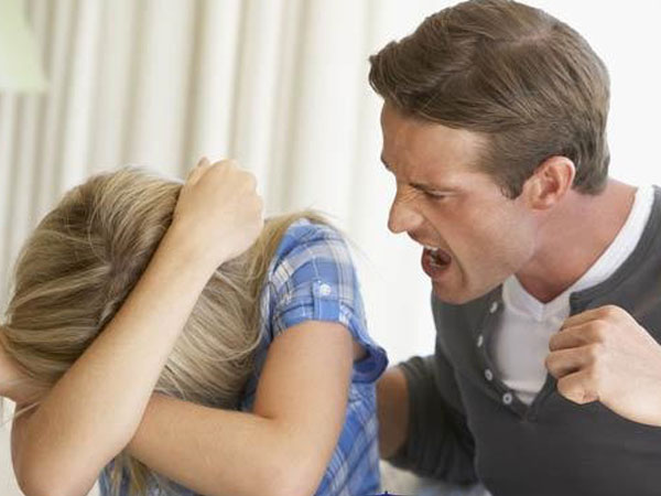 Điều cần làm nếu có một ông chồng không tôn trọng, coi thường vợ?