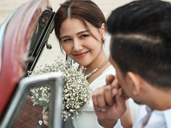 Cận ngày lên xe hoa, Phanh Lee hạnh phúc khoe ảnh cưới cực đẹp bên 'người khiến mọi sự chờ đợi không trở thành vô nghĩa'