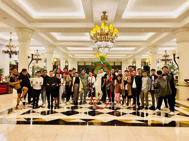 Hồ Ngọc Hà tự tin chụp ảnh toàn thân khi mang song thai 4 tháng, cực tình tứ bên Kim Lý