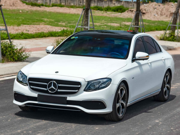 Mua lại Mercedes-Benz E 200 Sport mới chạy 2.000km, đại gia Việt lời tới nửa tỉ đồng