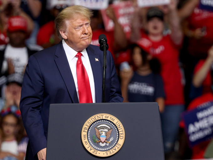 Ông Trump nói Mỹ nên xét nghiệm chậm lại vì có quá nhiều ca nhiễm Covid-19