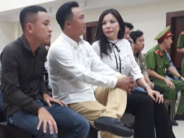 Làm rõ vai trò bà Trần Hoa Sen trong vụ thuê người chém bác sĩ Chiêm Quốc Thái