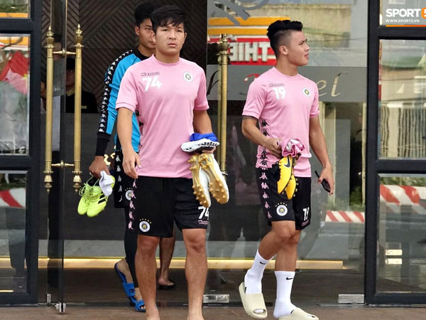 HLV trưởng Hà Nội FC: 'Quang Hải có thể bị xáo trộn tâm lý nhưng đội bóng sẽ bảo vệ cậu ấy'