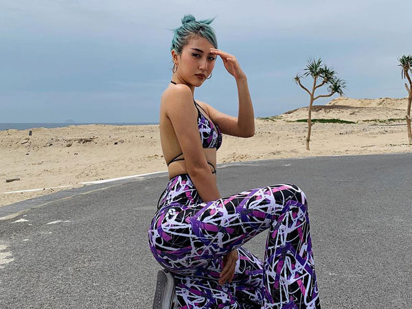 Quỳnh Anh Shyn vừa đăng ảnh cực sexy nhưng caption mượn từ hit của Erik còn khiến dân tình bàn tán hơn