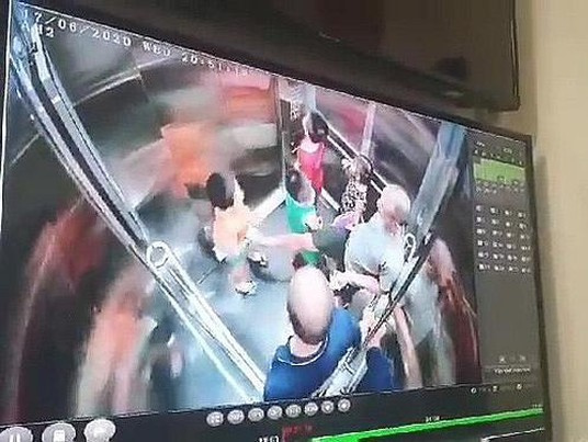 Lời gan ruột của người mẹ có con trai 6 tuổi nghi bị dâm ô trong thang máy chung cư