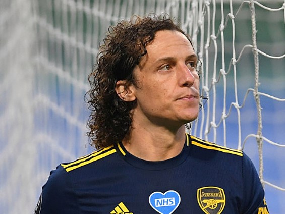 Arsenal gia hạn hợp đồng với David Luiz