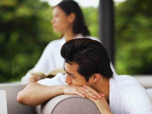 8 năm bên nhau mà phải trơ mắt nhìn người yêu đi lấy chồng, đúng lúc tôi định cưới người khác thì lại nhận được tin dữ