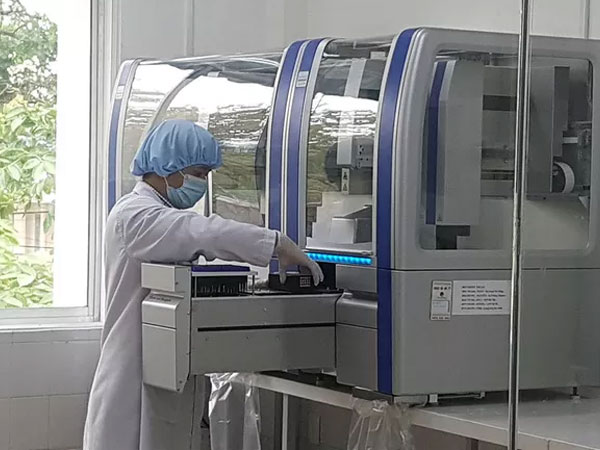 Máy xét nghiệm 7,23 tỉ ở Quảng Nam: Ai bị đề nghị kiểm điểm?