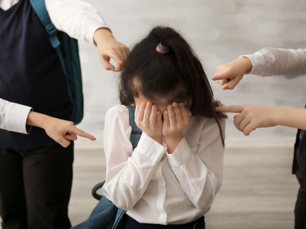 Vụ nữ sinh bị bắt nạt học đường vì xấu: Dù cha mẹ cho là đùa nhưng đủ 16 tuổi có thể bị truy tố hình sự