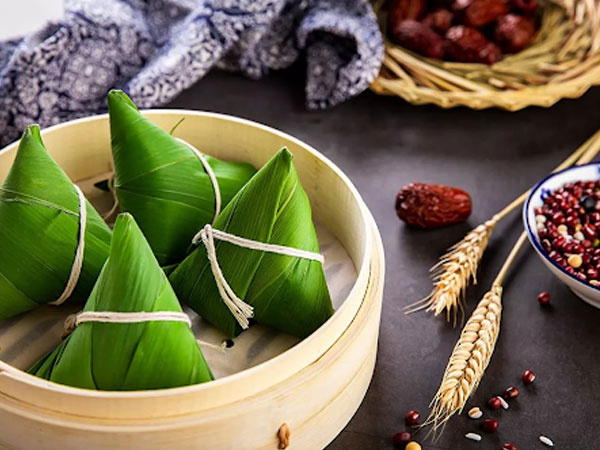 Tích xưa về bánh ú tro trong ngày Tết Đoan Ngọ: Tục lệ quen thuộc của người Á Đông mang nặng giá trị tinh thần không phải ai cũng biết