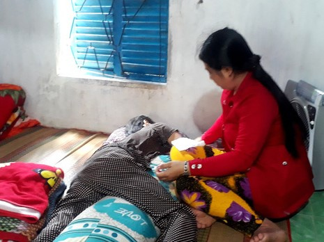 Tình người tỏa sáng sau sự ra đi của cụ bà 78 tuổi bị con dâu, cháu nội bỏ ở nhà hoang