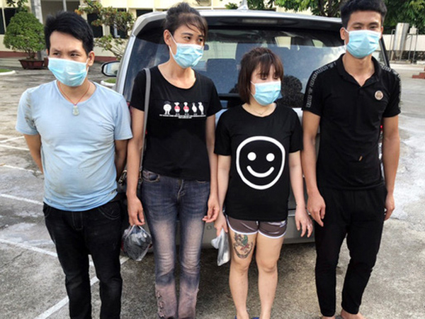 4 người bơi sông từ Trung Quốc về Việt Nam, bị bắt giữ khi vừa vào bờ