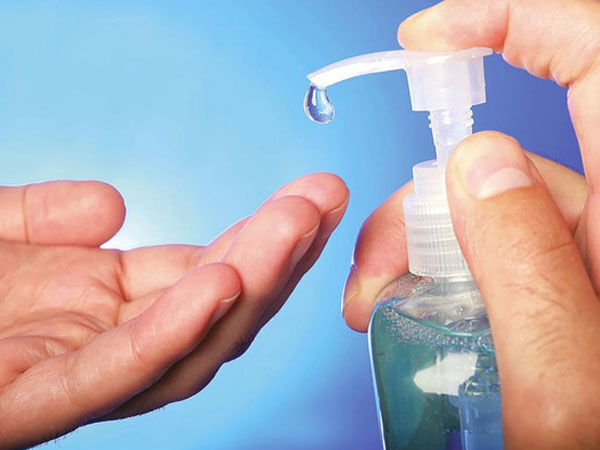 3 người chết, 1 người mù do uống nước rửa tay