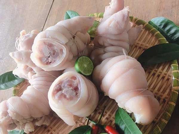 Móng giò rút xương rẻ đáng ngờ, sang tay cả tấn, ngày lãi tiền triệu