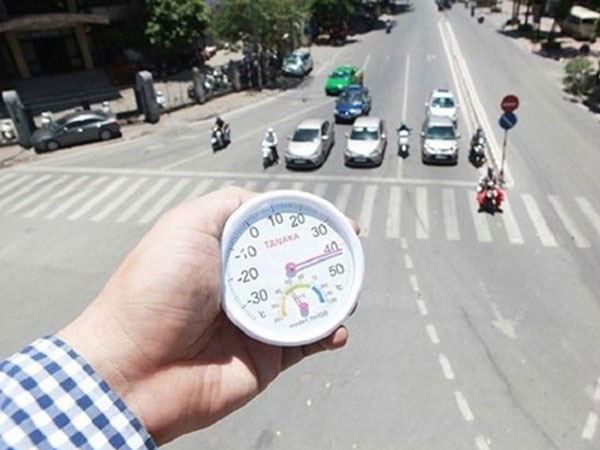 Miền Bắc sắp đón mưa dông, kết thúc đợt nắng nóng gay gắt trên 40 độ C