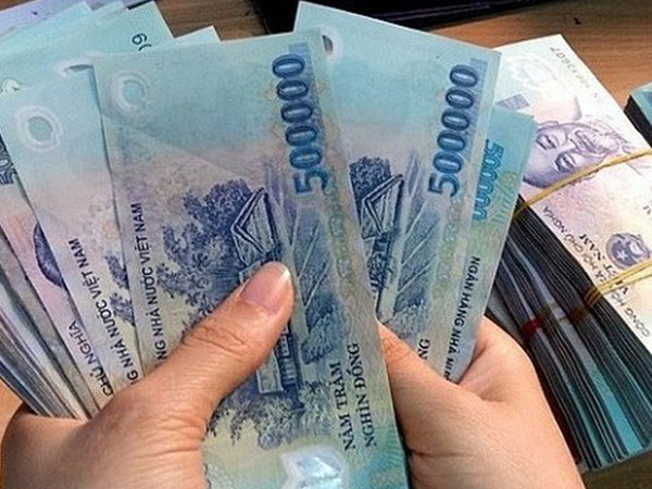 Nữ nhân viên ngân hàng công bố “vỡ nợ” gần 200 tỷ đồng