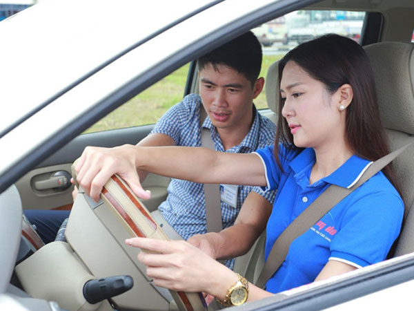 Vụ trưởng Quản lý phương tiện: Không có chuyện bằng A1 không được lái xe SH và bằng B1 không được lái ô tô