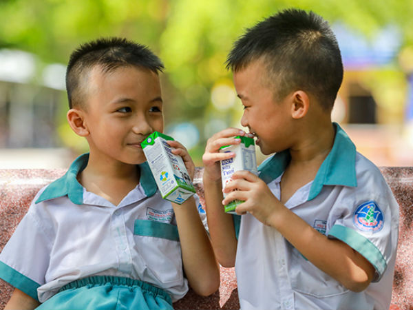Nhân rộng niềm vui mang tên 'sữa học đường'