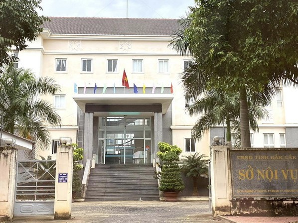 Thông tin chính thức Thanh tra viên Sở Nội vụ nhận hối lộ