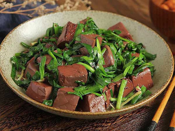 Lương y tiết lộ loại rau rẻ tiền nhưng ĐẠI BỔ: Phụ nữ ăn nhiều suốt đời chẳng sợ viêm nhiễm, lại giúp chồng 'sung mãn' đến bất ngờ