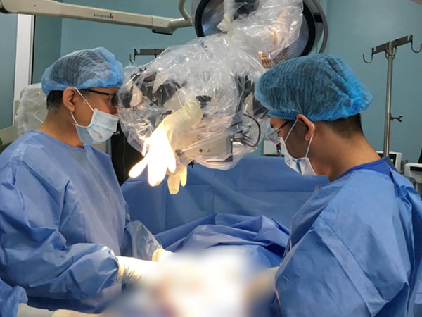 Khánh Hòa: Đi cắt bao quy đầu ở phòng khám, chàng trai 26 tuổi mất toàn bộ 'của quý'