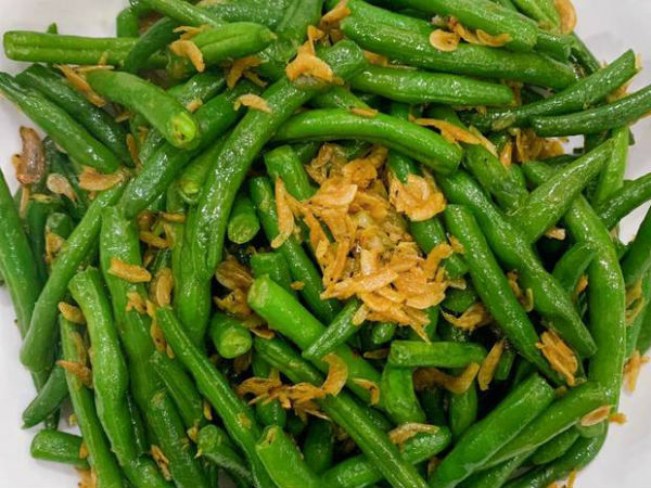 Một mình ăn hết đĩa đậu cô ve, bà nội trợ bị tiêu chảy, buồn nôn phải đi cấp cứu, nguyên nhân hóa ra đang xào đậu thì hết gas