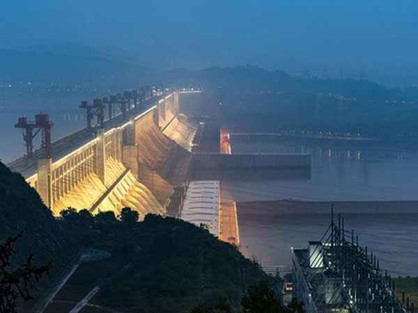 Hồ thủy điện Tam Hiệp lớn đến mức khi nó đầy nước, vòng quay Trái Đất sẽ chậm lại và thời gian một ngày dài ra