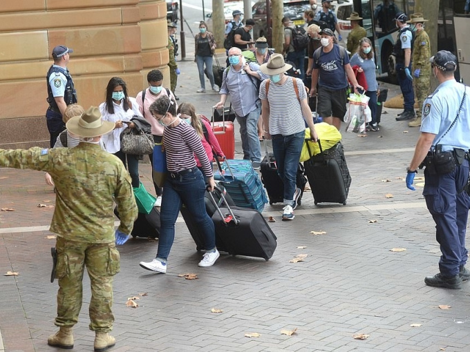 Australia điều tra vụ nhân viên an ninh quan hệ tình dục với người cách ly làm bùng phát Covid-19