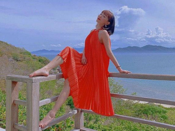 Diện váy áo rộng thùng thình, Tóc Tiên có động thái liên quan đến tin đồn mang thai
