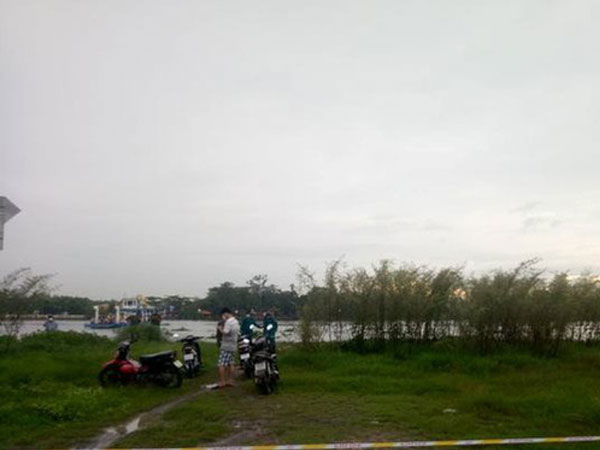 Phát hiện thi thể nam giới ở bến phà sông Sài Gòn