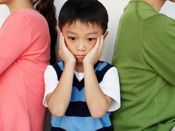Sai lầm tai hại khi cố sống chung vì con, để lại hậu quả nặng nề cho đưa trẻ mà không biết