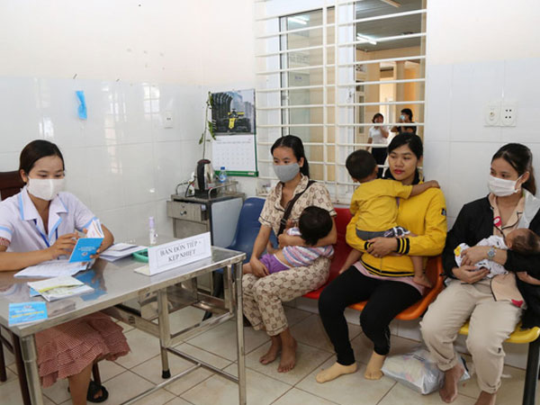 Phát hiện ca bạch hầu đầu tiên, Đắk Lắk cách ly hàng trăm người