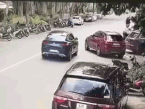 Hai chủ xe BMW và Mercedes trần tình vụ va chạm gây tranh cãi dữ dội