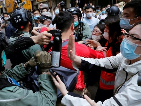 Hong Kong cấm học sinh hát 'bài hát dân chủ'