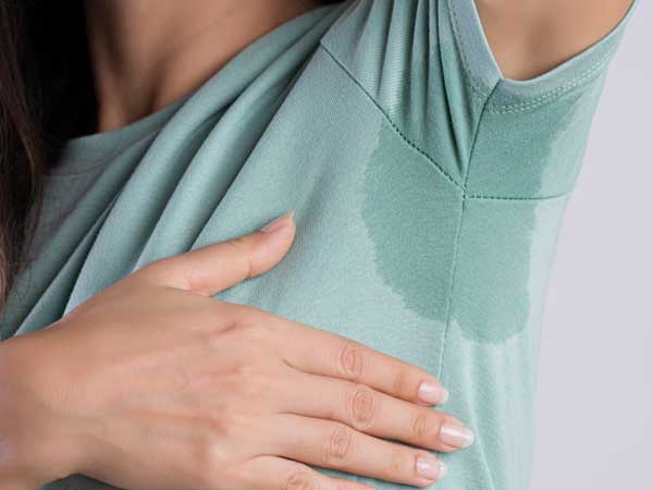 Mồ hôi thực sự không có mùi, vậy mồ hôi ở nách nặng mùi hơn bình thường sẽ cảnh báo điều gì?