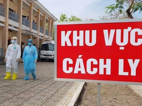 Phát hiện người đàn ông chui vào tủ lạnh trên cabin ô tô để trốn cách ly