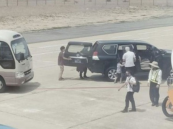 Phó Bí thư Tỉnh ủy Phú Yên: 'Xe đón tôi, con cháu trong nhà mà lẽ nào mình bỏ'