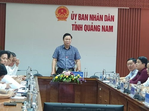 Chủ tịch Quảng Nam yêu cầu hủy thầu mua máy xét nghiệm Covid-19