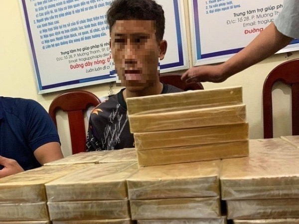 Bắt giữ 3 đối tượng vận chuyển 54 bánh heroin đi tiêu thụ