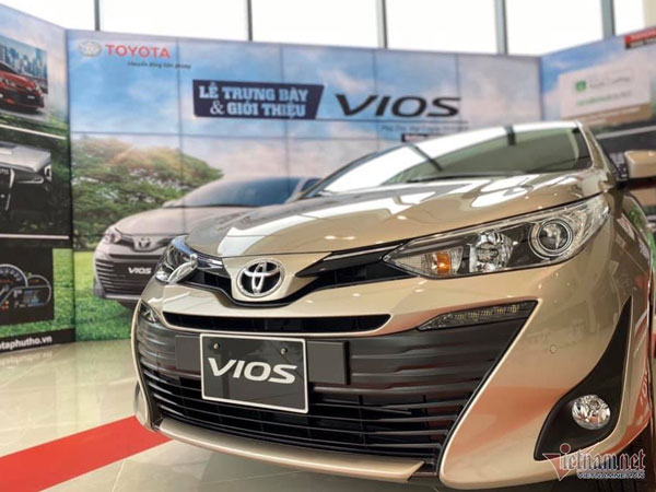 Mức giảm giá lăn bánh của top xe bán chạy nhất hiện nay
