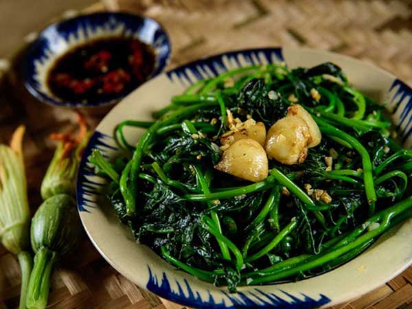 Đây là loại rau giàu vitamin gấp 10 lần củ khoai lang, có tác dụng phòng bệnh ung thư và cực tốt cho ngày 'đèn đỏ'