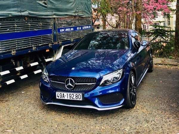 Hàng hiếm Mercedes-AMG C 43 bán lại giá hơn 2,7 tỷ đồng cho người mê tốc độ