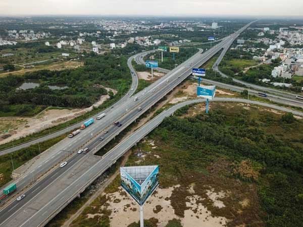 Vì sao đầu tư công 'có tiền không tiêu được'